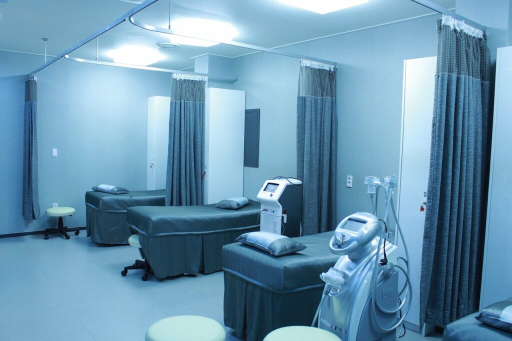 Imagem de enfermaria de hospital, presente no texto do blog da Sami sobre acreditação hospitalar
