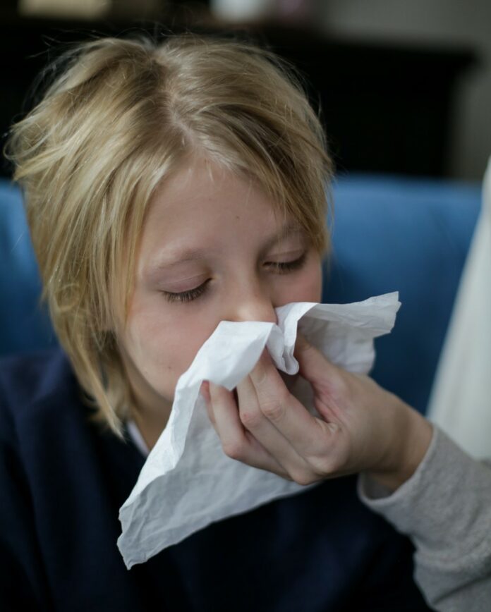 Nas doenças respiratórias, espirro é um dos sintomas.